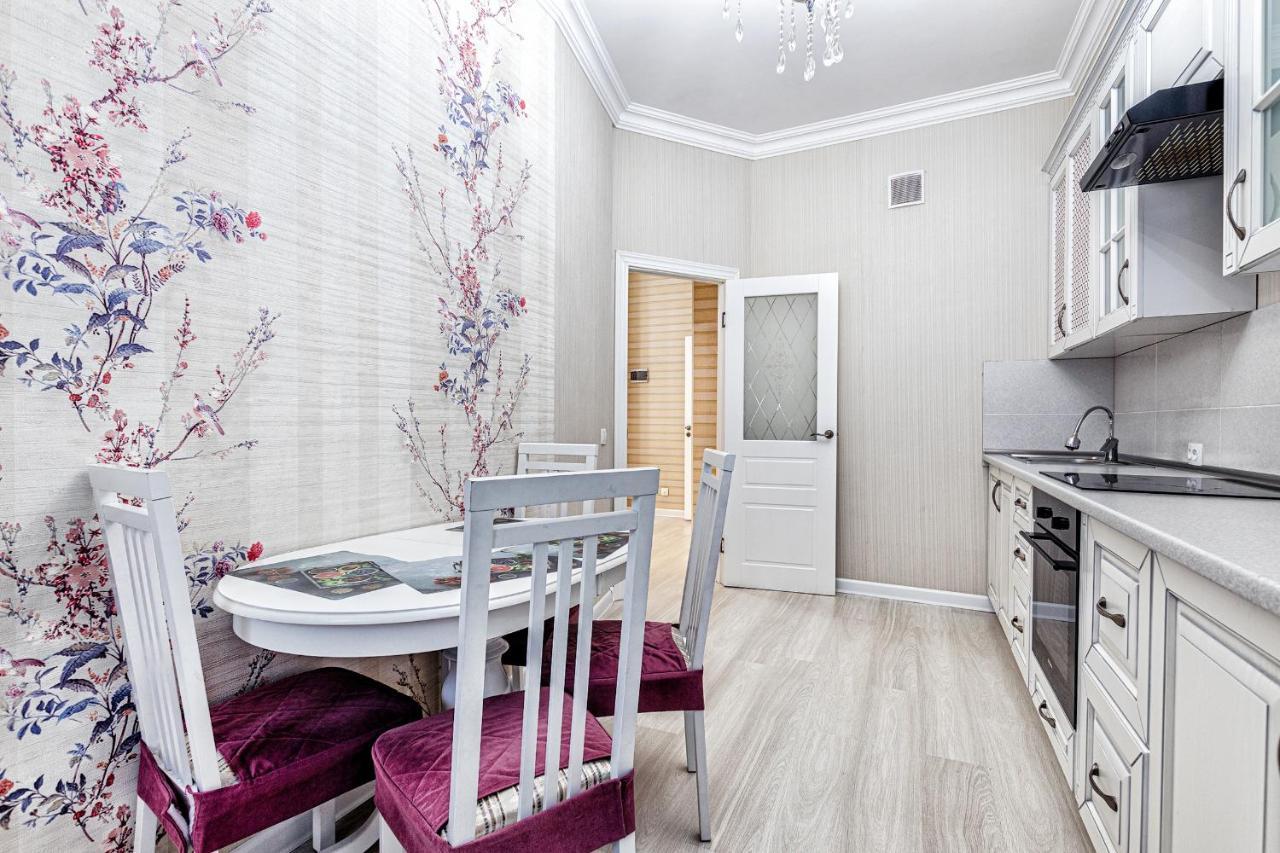 Raisson F107 шатыр Apartment Astana